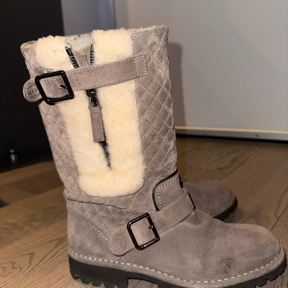 Chanel Grey Quilted Suede and Fur CC Buckle Detail Mid Calf Boots Size 38 1/2